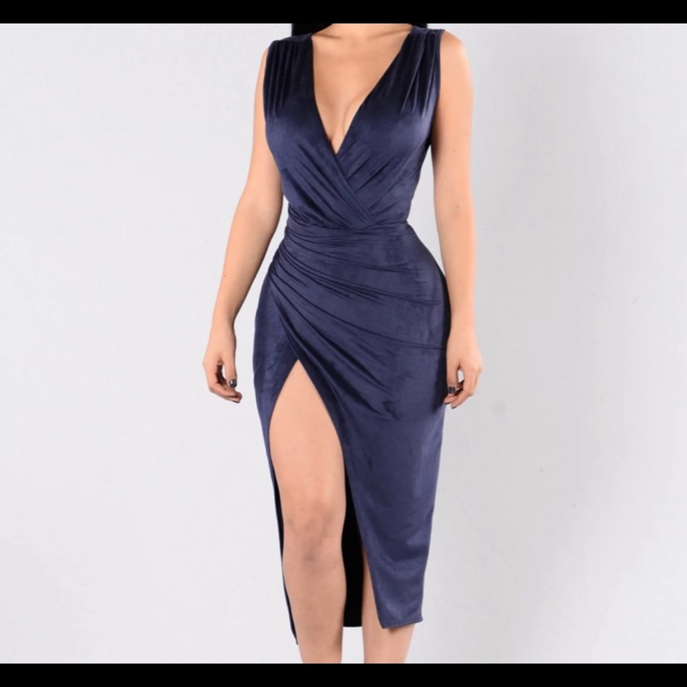 Dark blue large dress